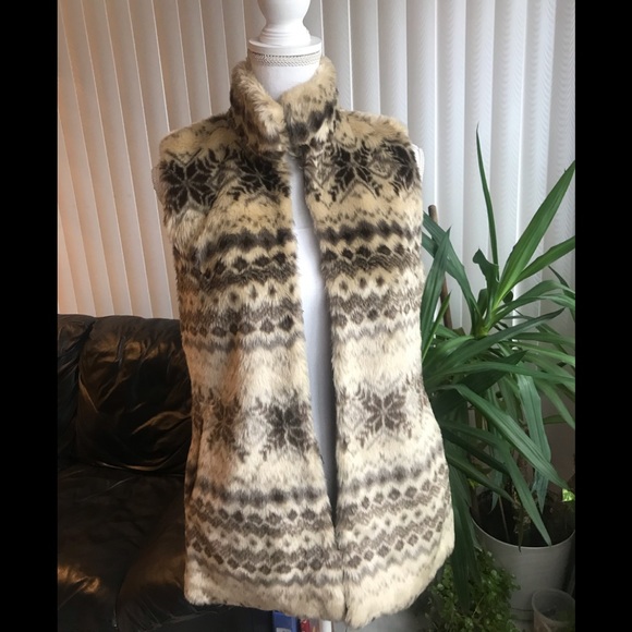 Roz&Ali faux fur vest - Picture 1 of 8